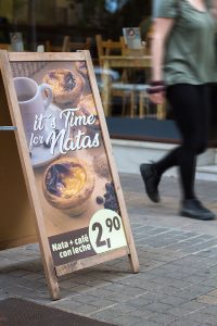 letrero-exterior-publicidad-barcelona